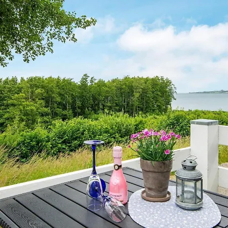 4 Person In Aabenraa-by Traum *